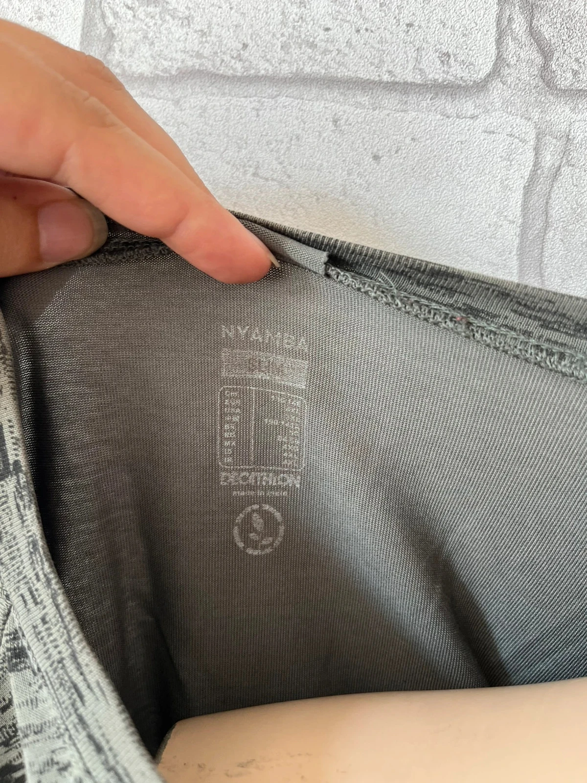 Decathlon heather gray t-shirt – Size 48 – photo 2